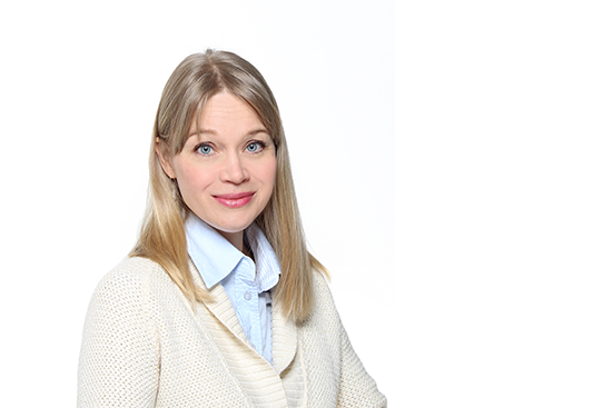 Puolipotretissa Annette Toivonen.
